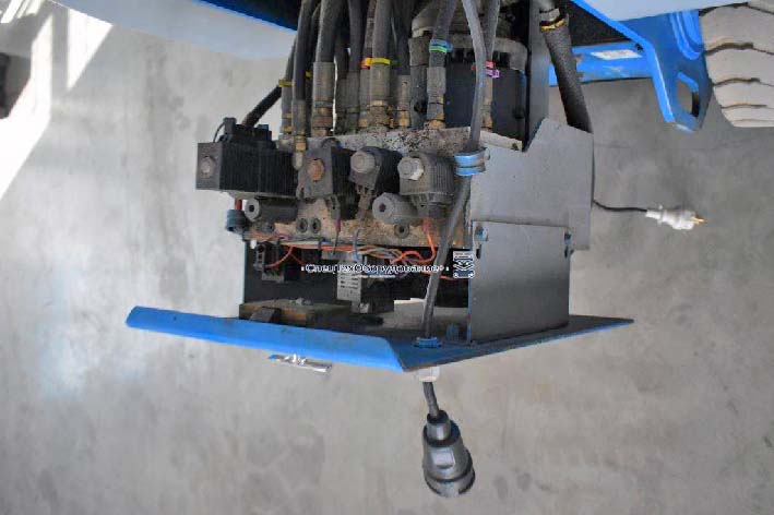 GENIE Z20/8N отсек с гидравлическим блоком
